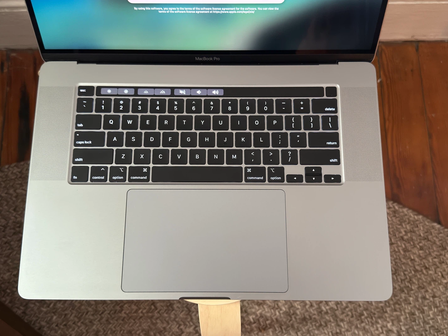 MacBook Pro 16" 2019 - photo 2