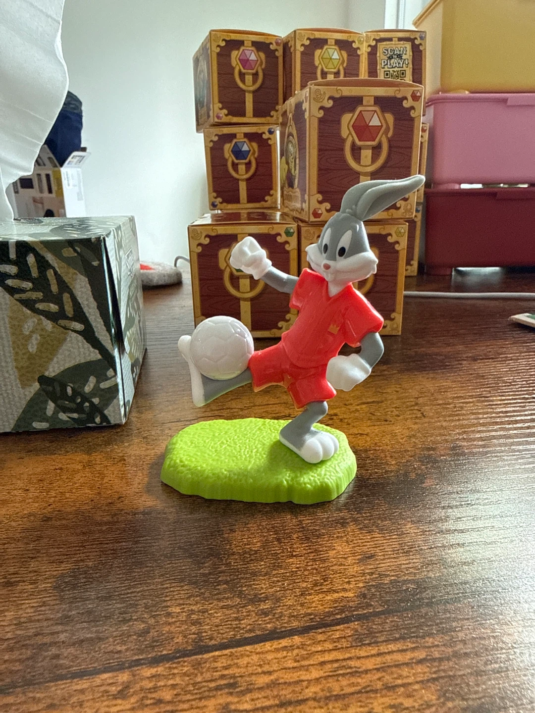 Bugs Bunny Soccer Player Figurine