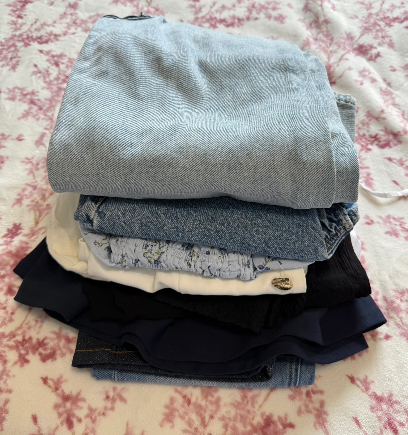 Girls clothing bundle size 12-14  🏈