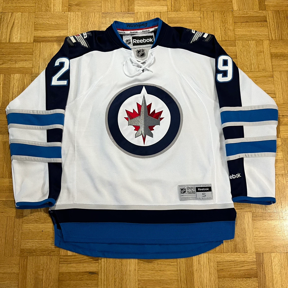 Reebok Winnipeg Jets Hockey Jersey Size Small