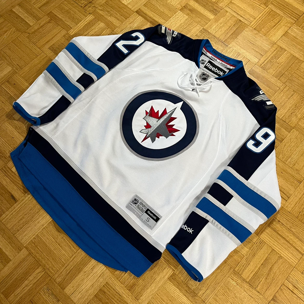 Reebok Winnipeg Jets Hockey Jersey Size Small - photo 2