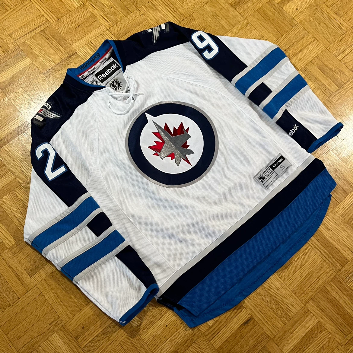 Reebok Winnipeg Jets Hockey Jersey Size Small - photo 3