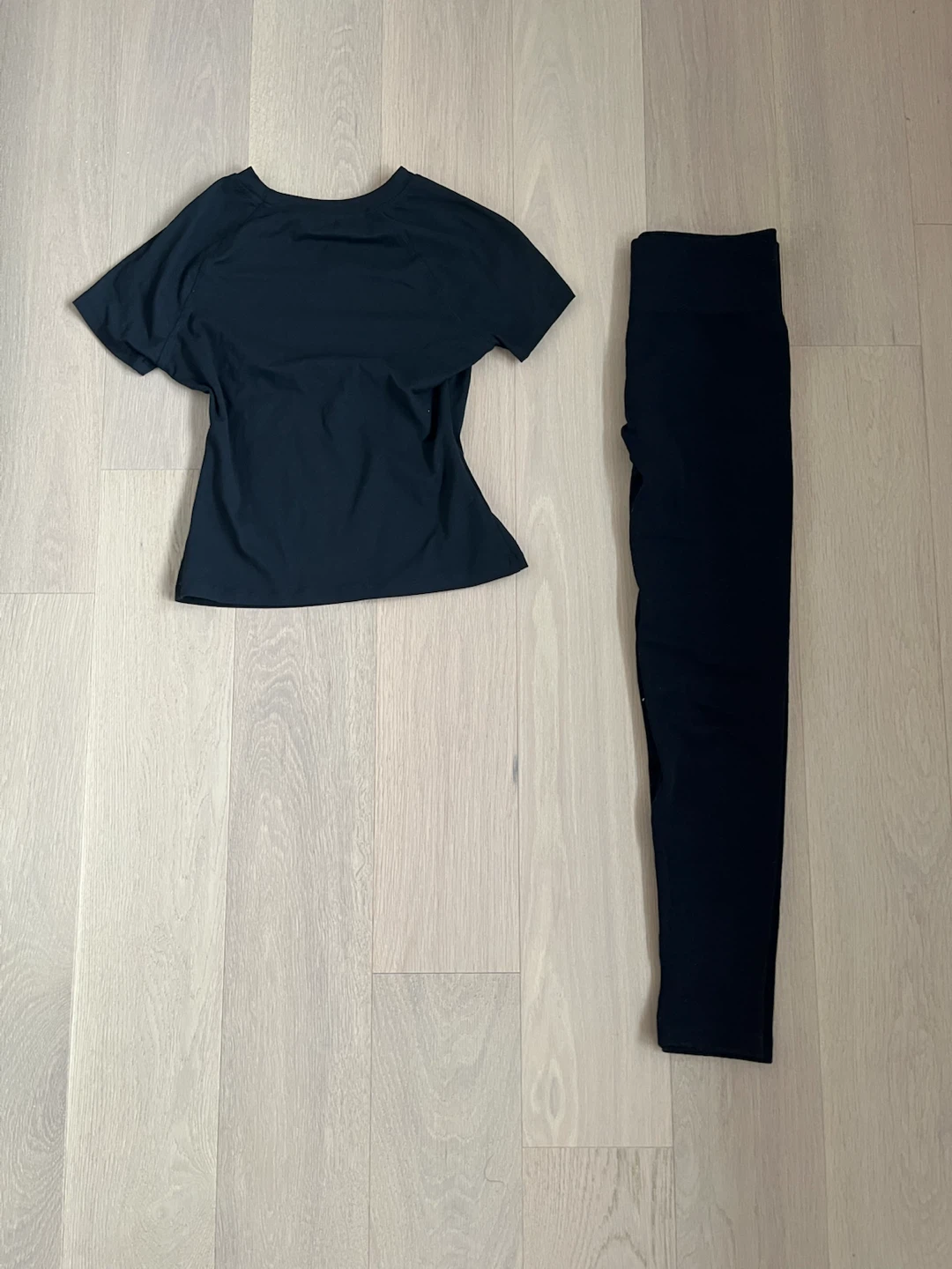Women’s Clothing bundle 🏈 - photo 2