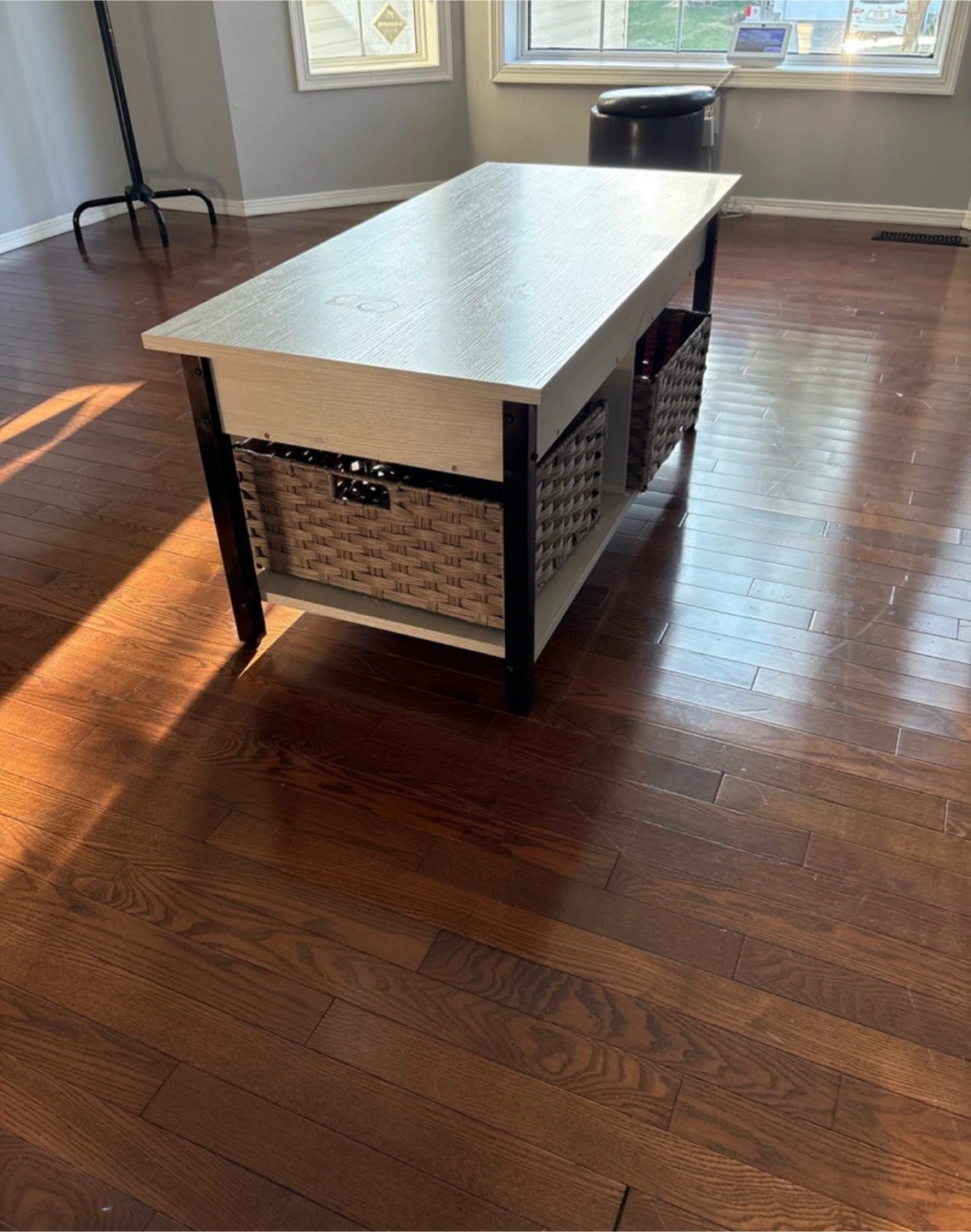 Light Wood Coffee Table with Two Baskets