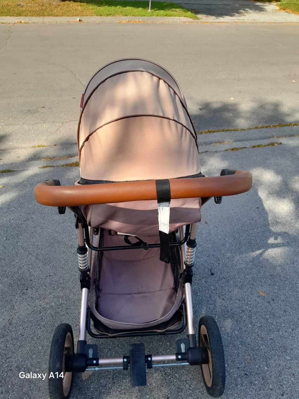Beautiful sturdy Comfort Time Stroller - photo 4