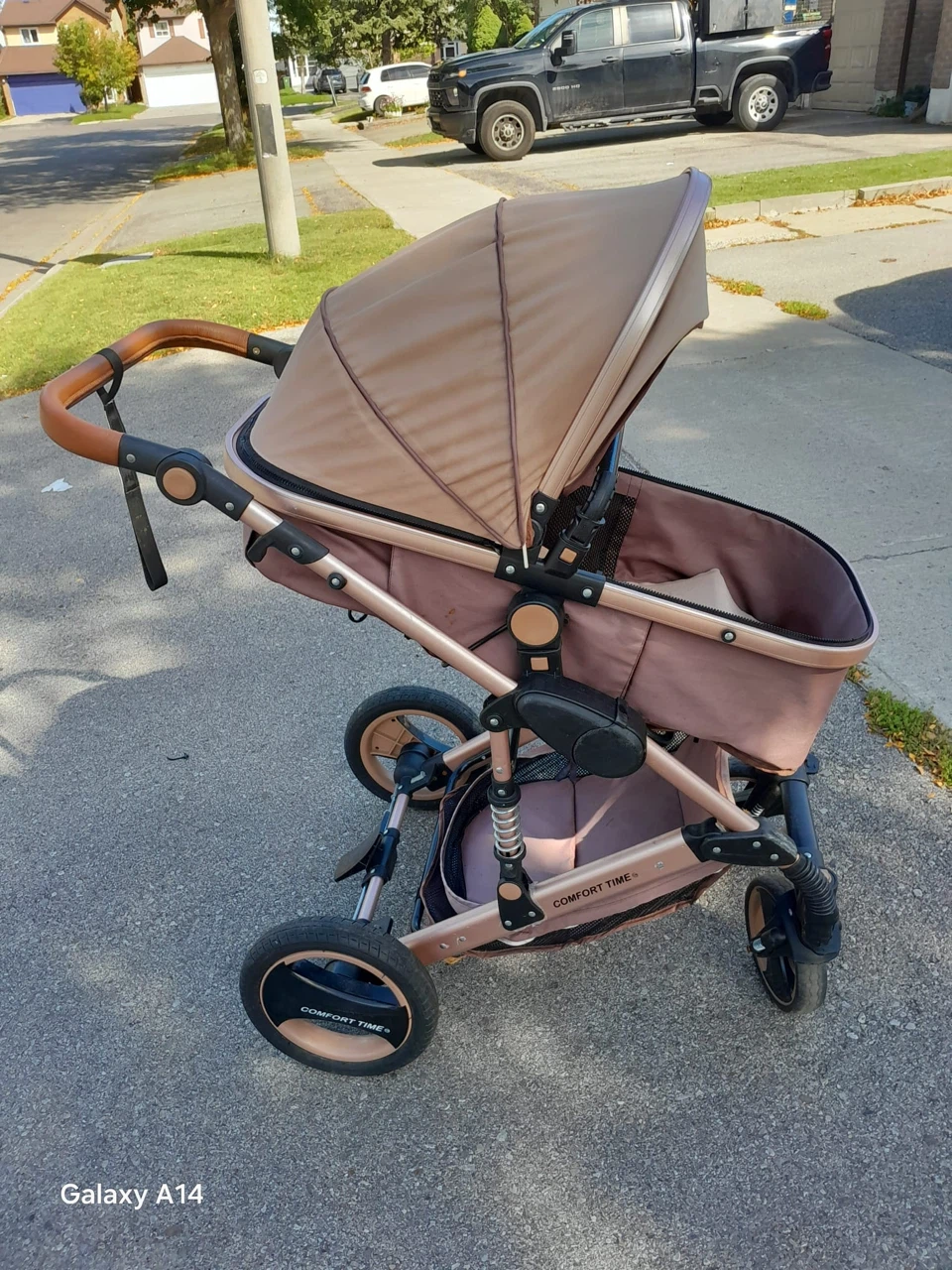 Beautiful sturdy Comfort Time Stroller - photo 5