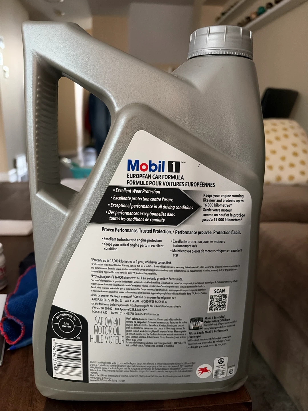 Mobil 1 motor oil 0W-40 - photo 2