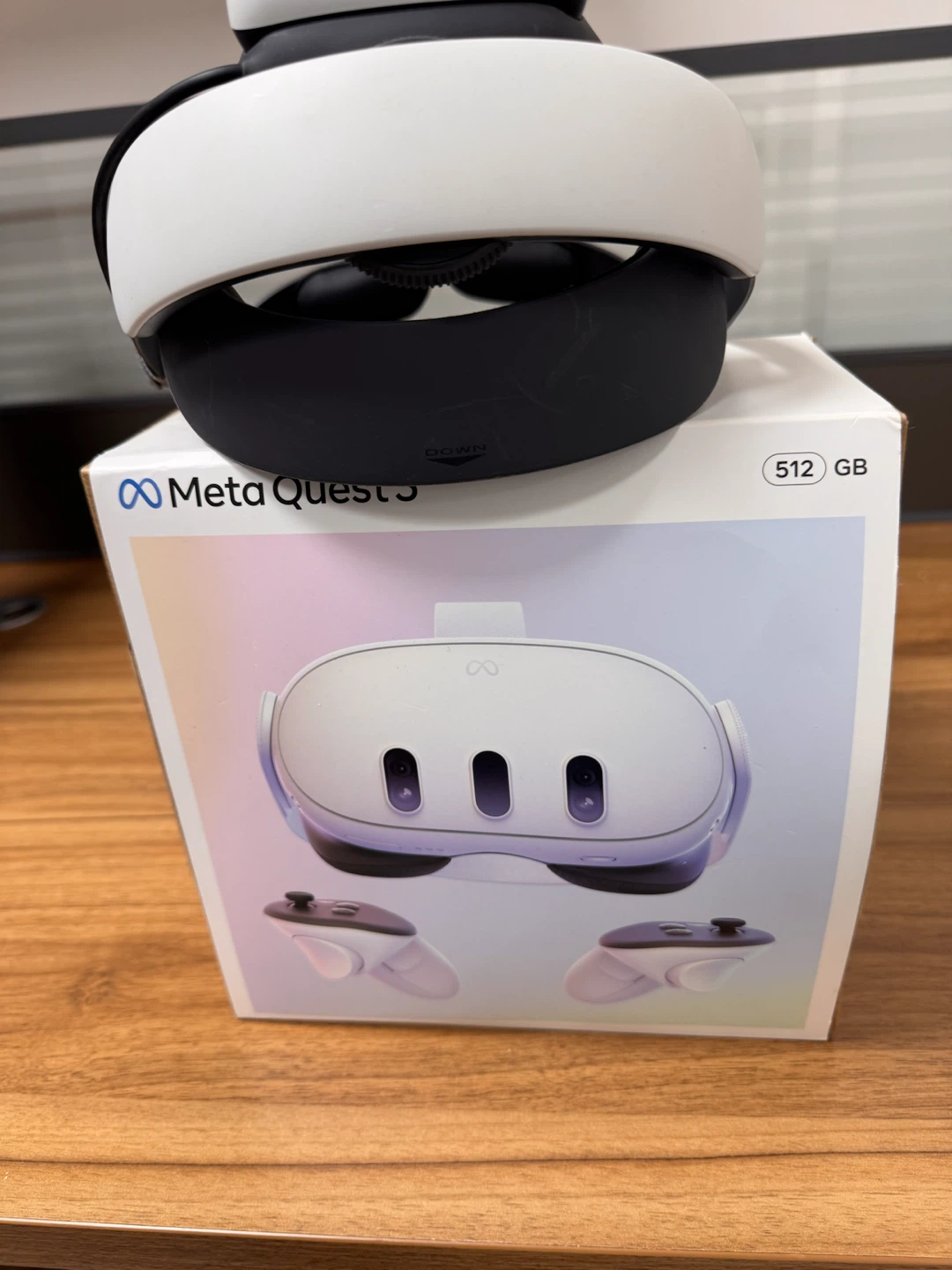 Meta Quest 3 512GB VR Headset with BOBOVR Strap