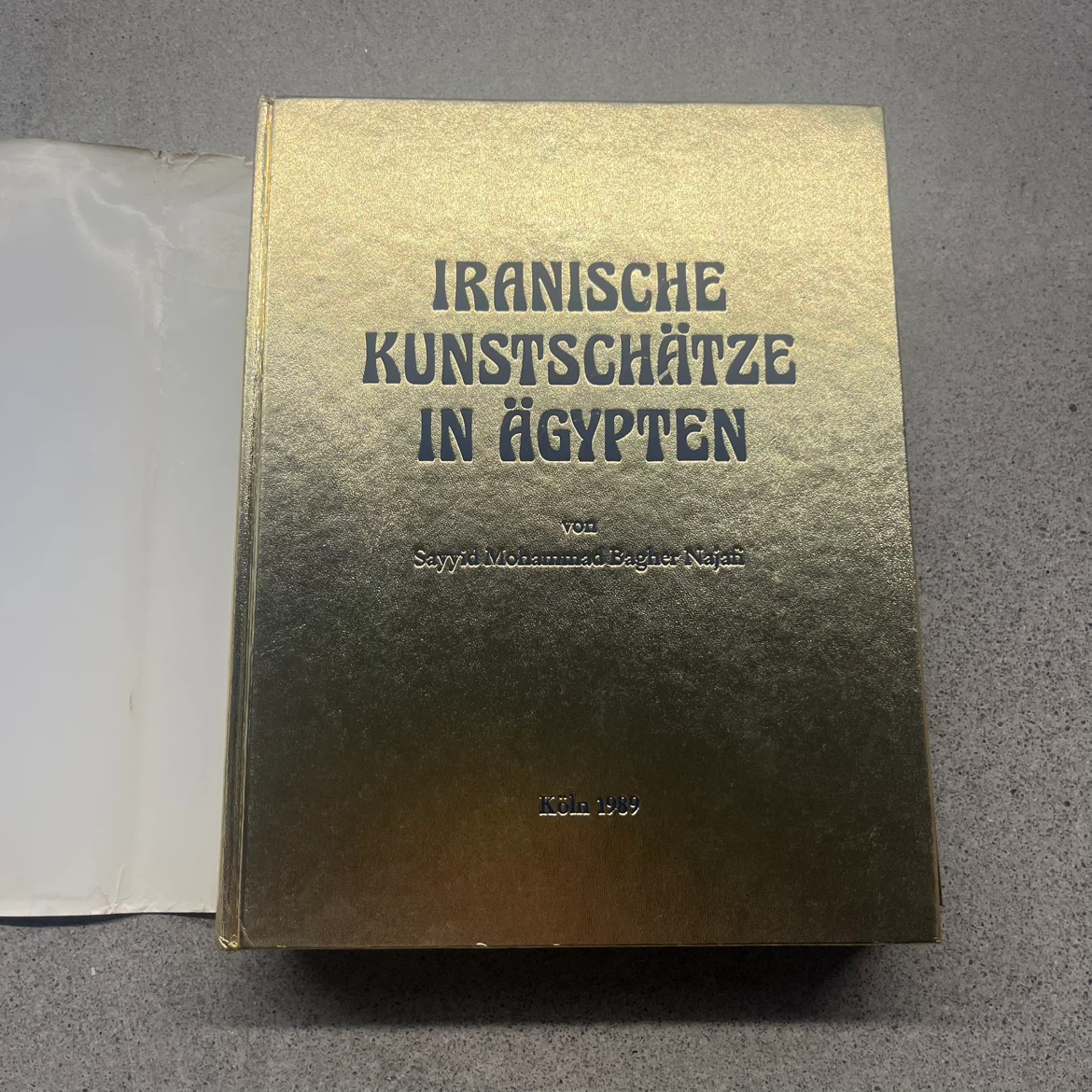 Iranische Kunstschätze in Ägypten Hardcover Book