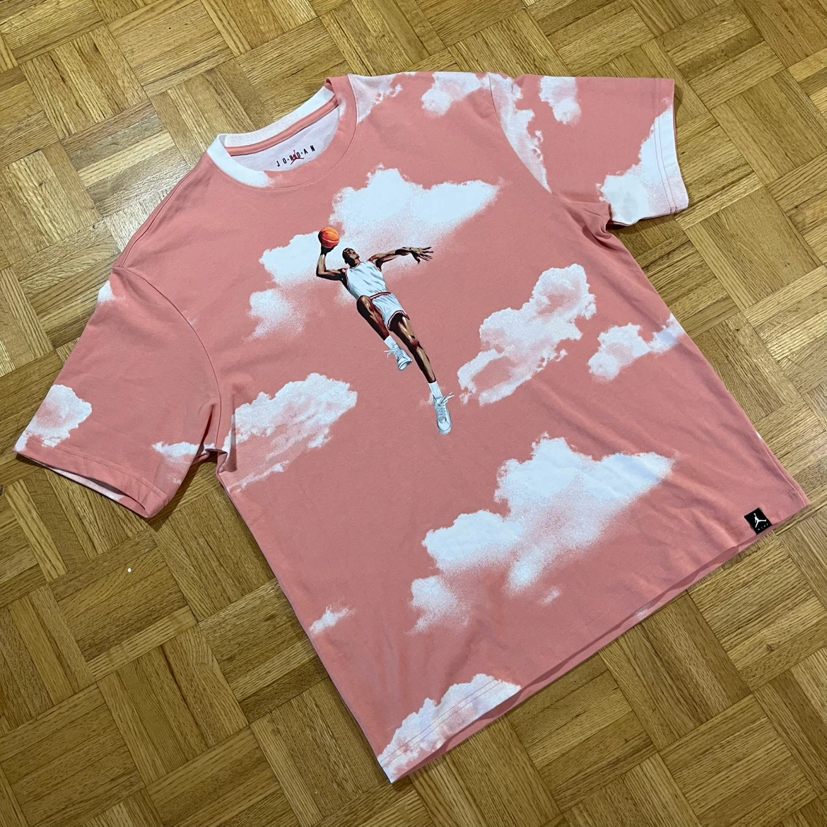 Jordan Cloud Print T-Shirt Men’s Size Medium - photo 3