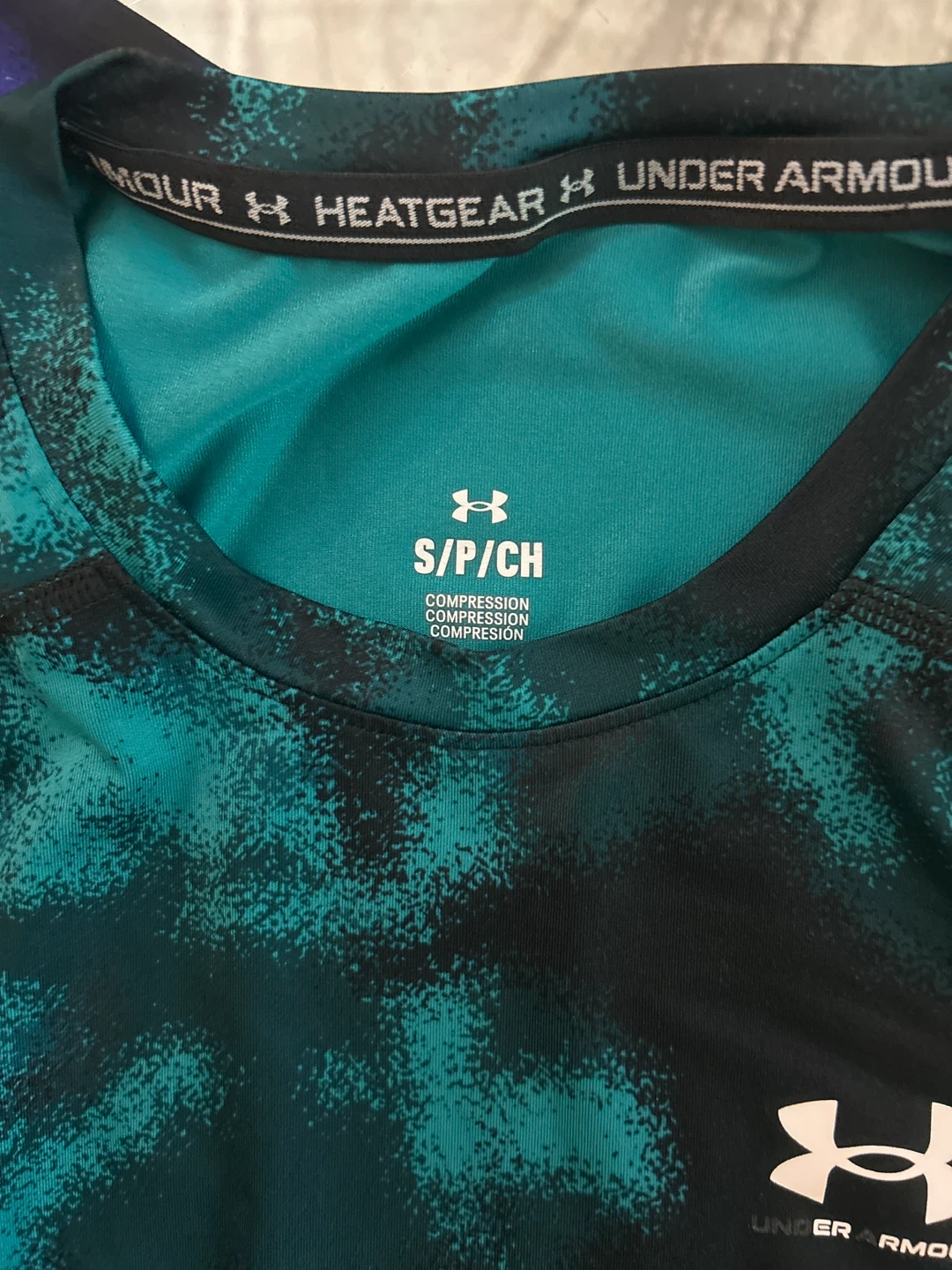 2 Under Armour HeatGear Compression Shirts - Small - photo 2