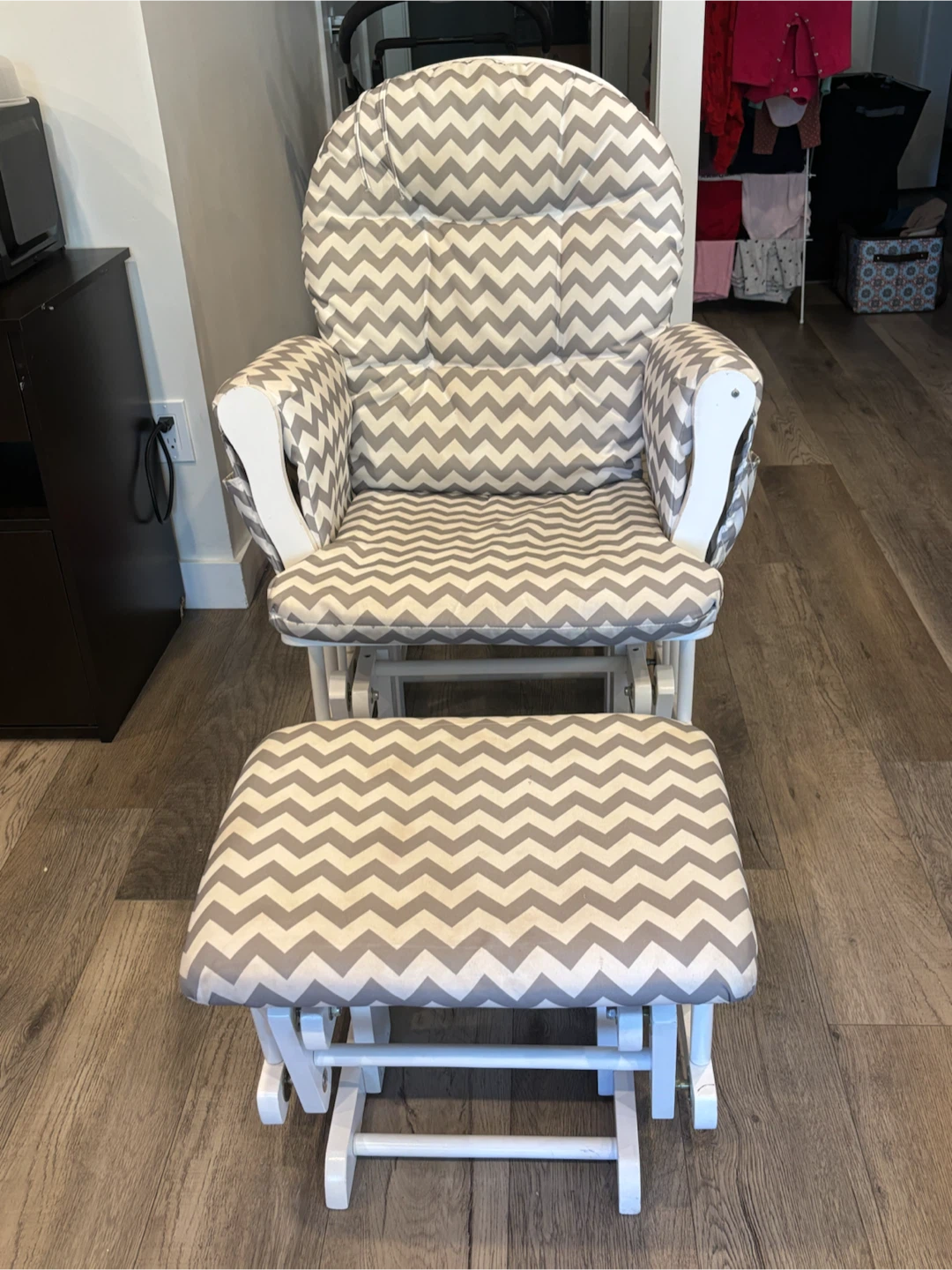 Nursery Glider and Ottoman