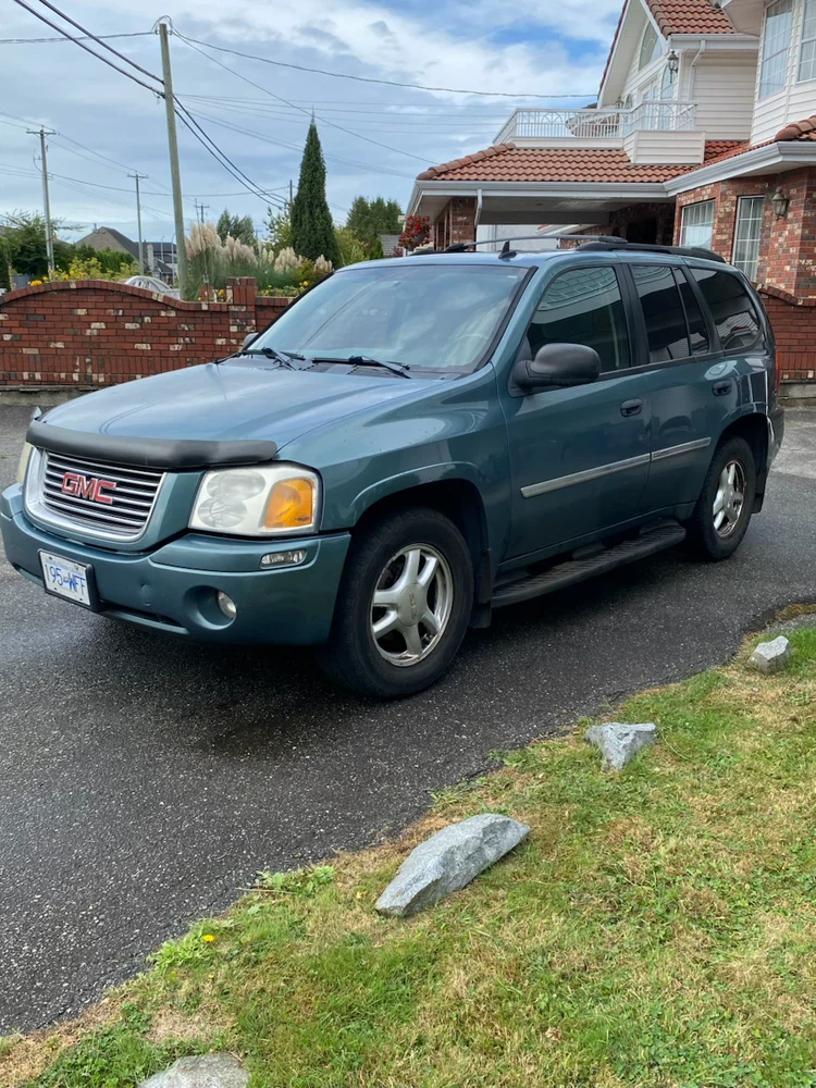 100% EXC. COND. 4.2 LTR. 6 CYL. LADY DRIVEN