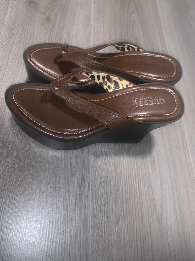 Guess brown platform wedge sandals - photo 2