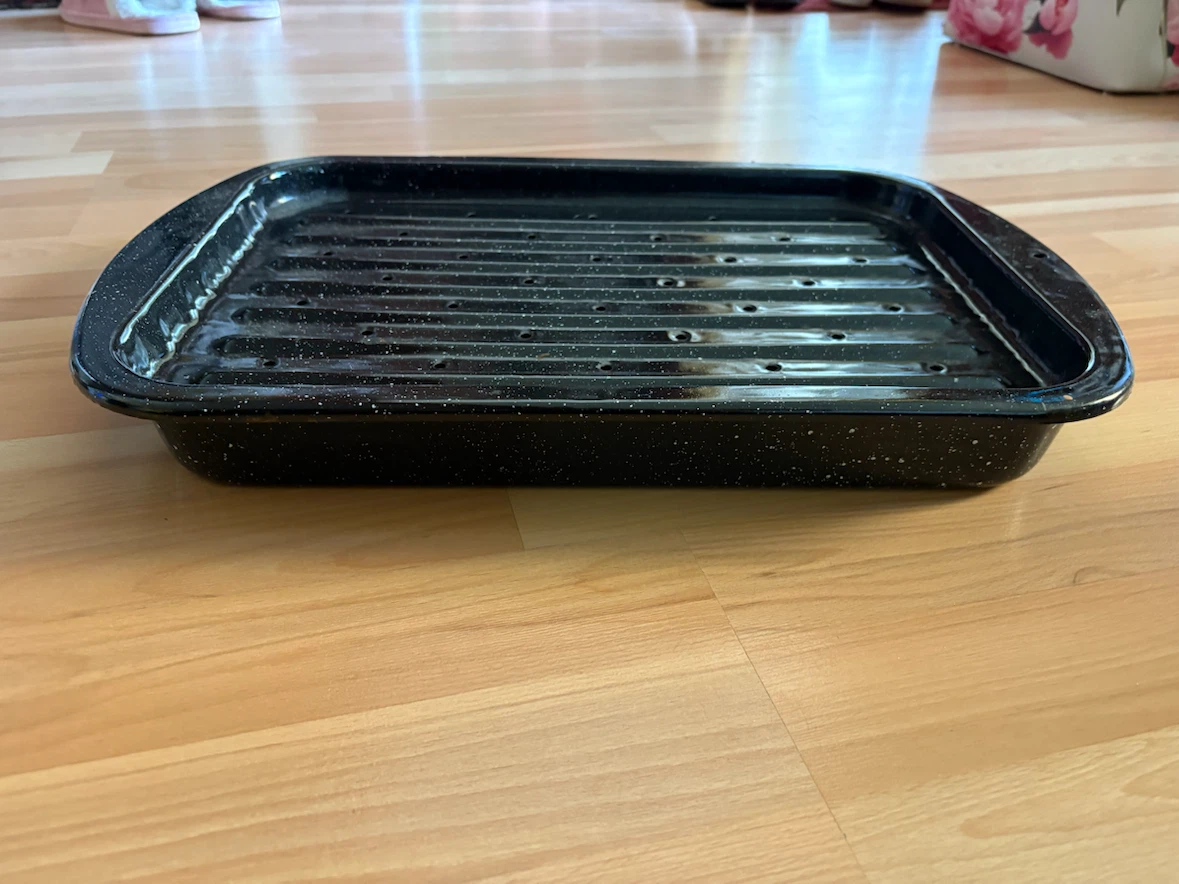 Broiler/ Roaster Pan Nonstick Porcelain Coated 19” x 12” 🏈