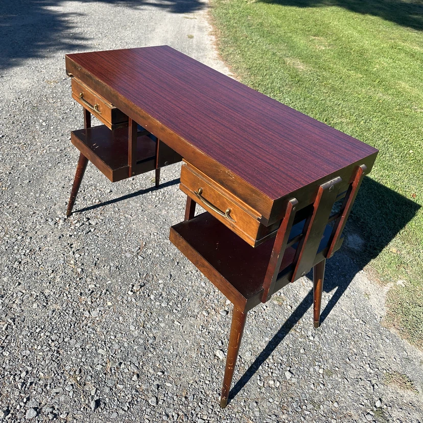 Vintage MCM Walnut Desk (CAN DELIVER) - photo 2