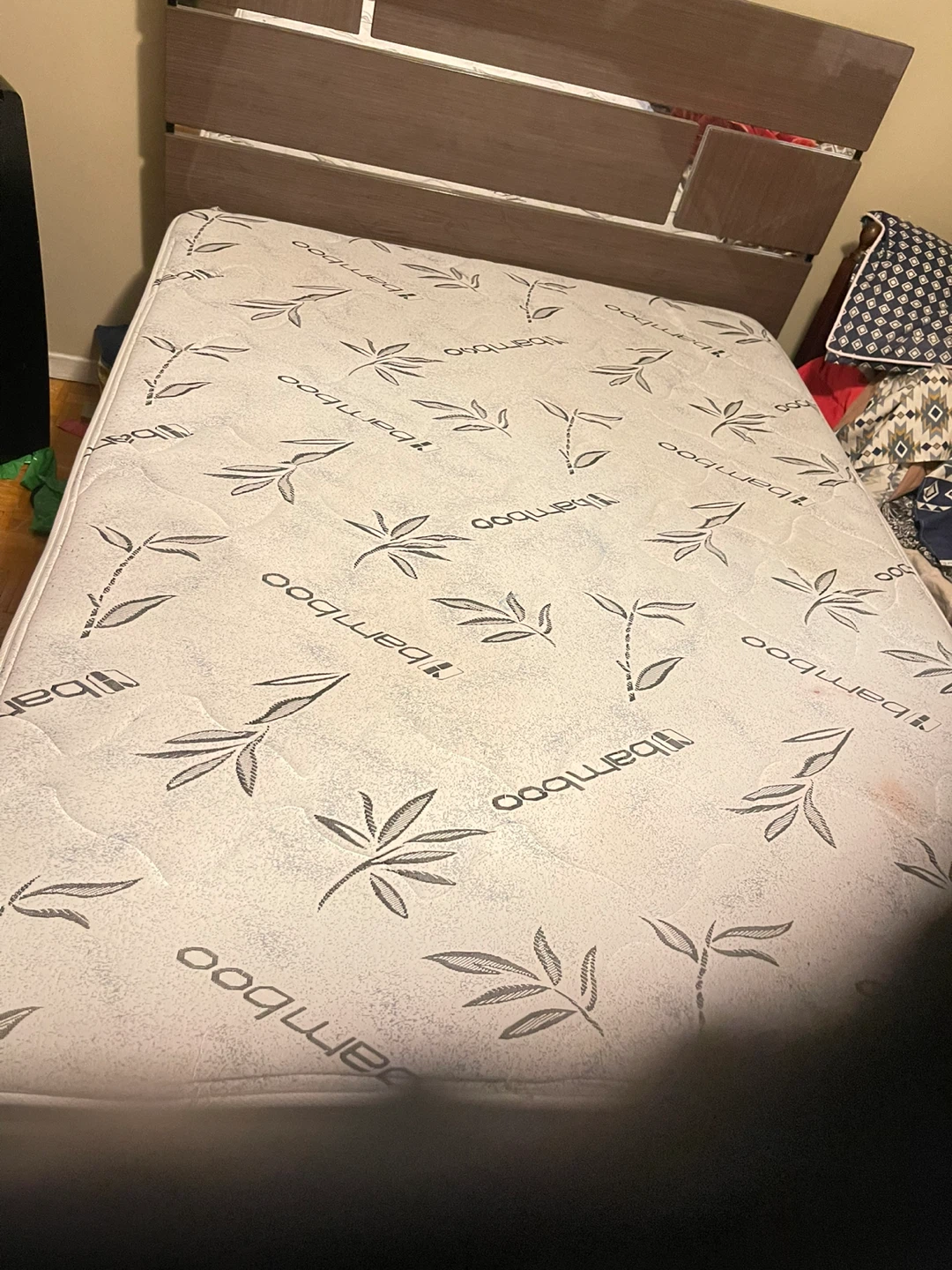 Queen size bed set