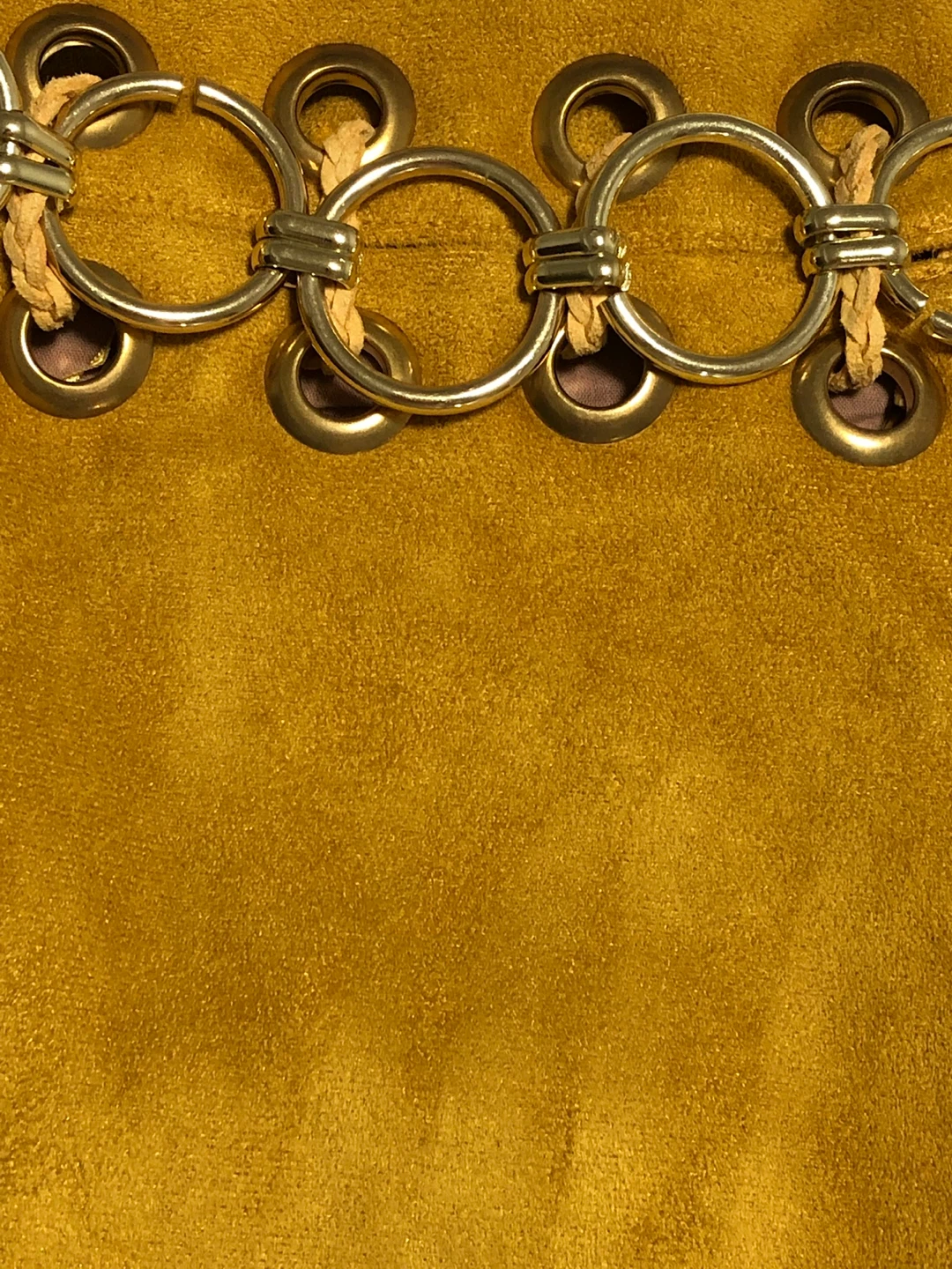 🏈 Preowned women’s Mustard Suede High-Waist Shorts Ring Belt - photo 2