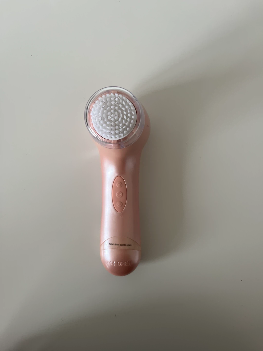 Miniso battery-powered facial cleansing brush 🏈