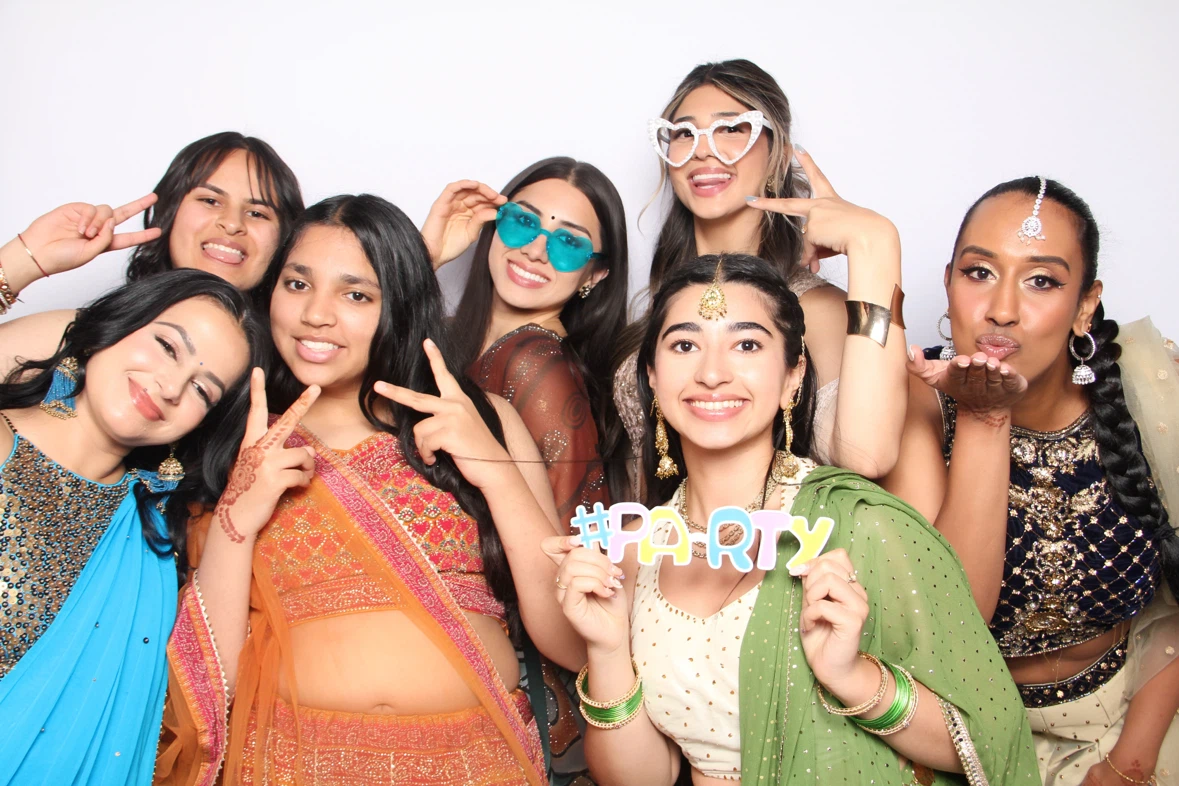 Photobooth Rental For Events - photo 3