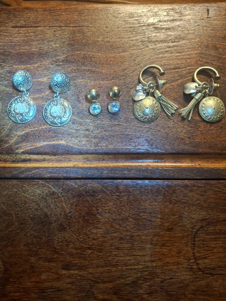 3 pairs of earrings (priced as a set) 🏈