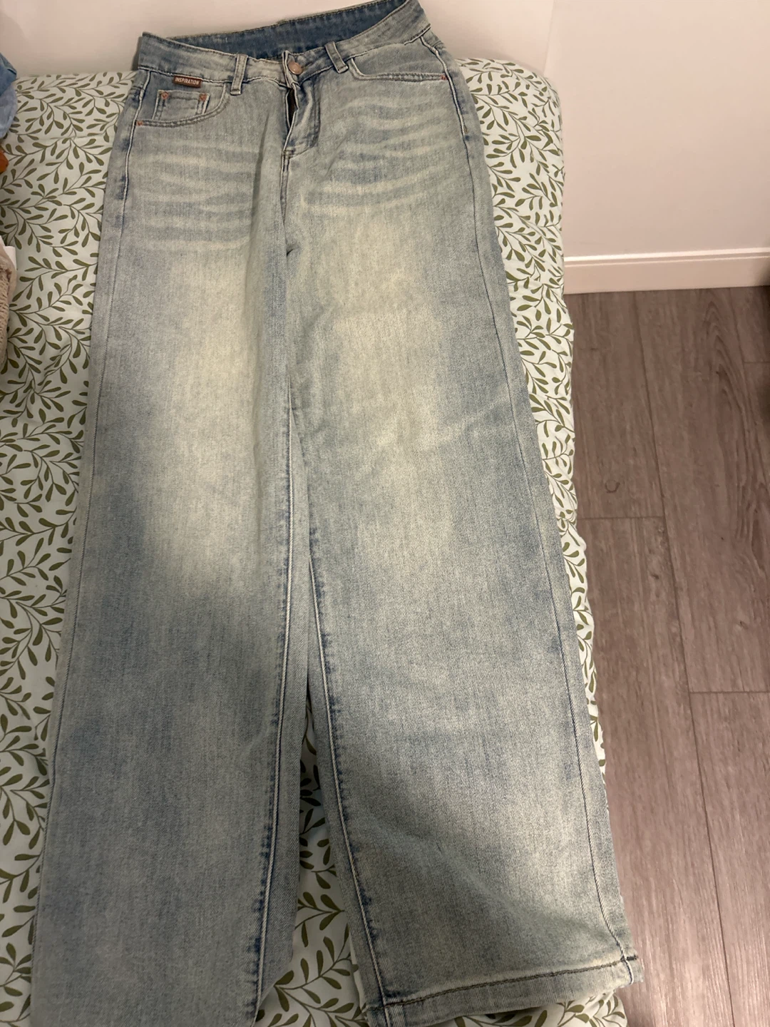 Stylish Baggy Light Wash Denim Jeans