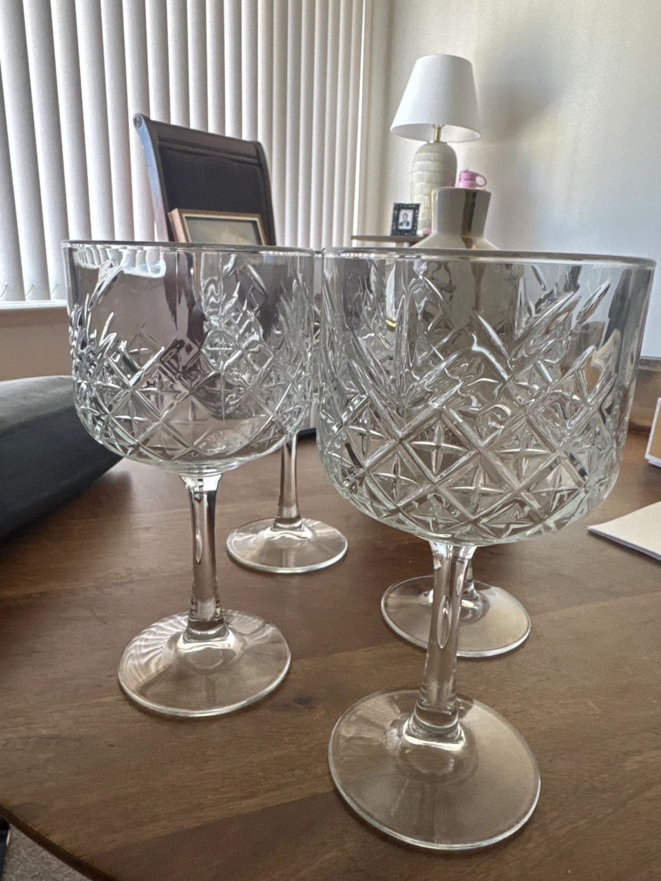 🏈Set of 4 Crystal-Cut Gin Glasses