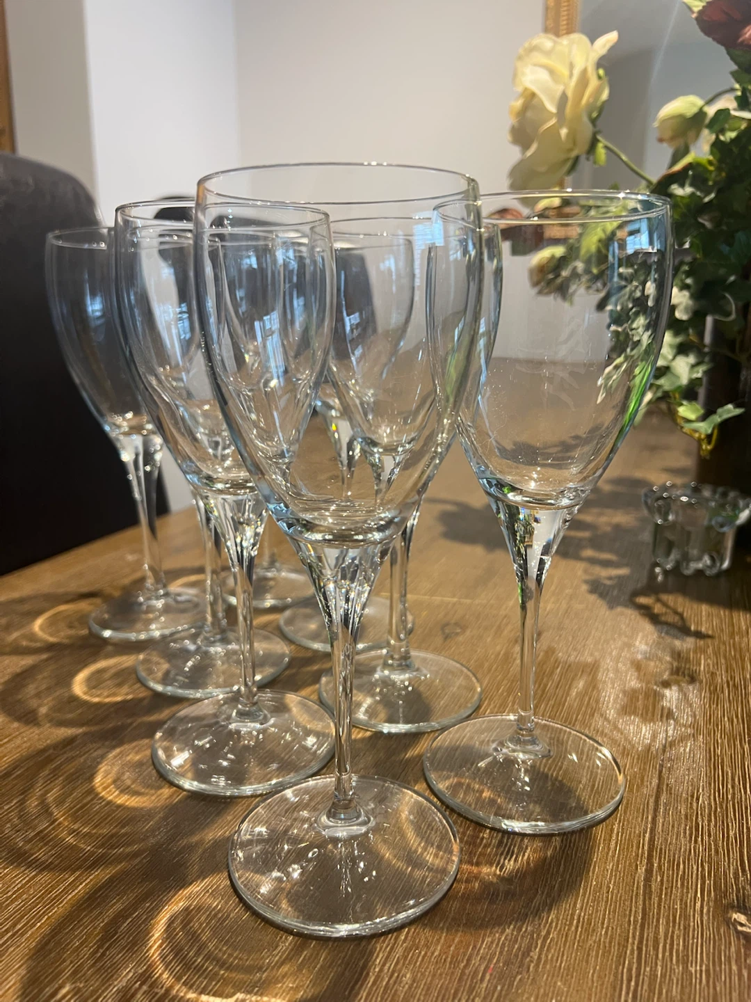 Set of 8 Glass Wine Glasses