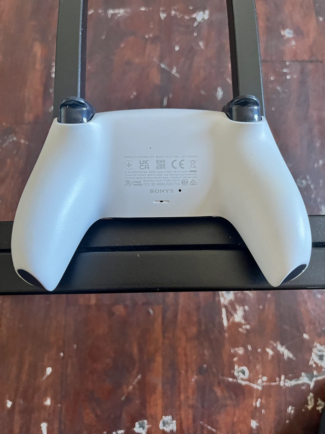 Sony PlayStation 5 DualSense Wireless Controller - photo 2