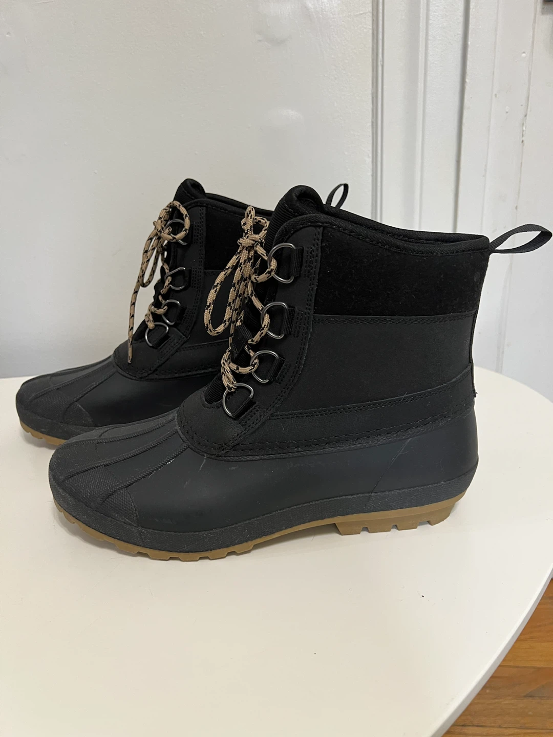 🏈 Universal Thread Black Duck Boots Size 10 - photo 2