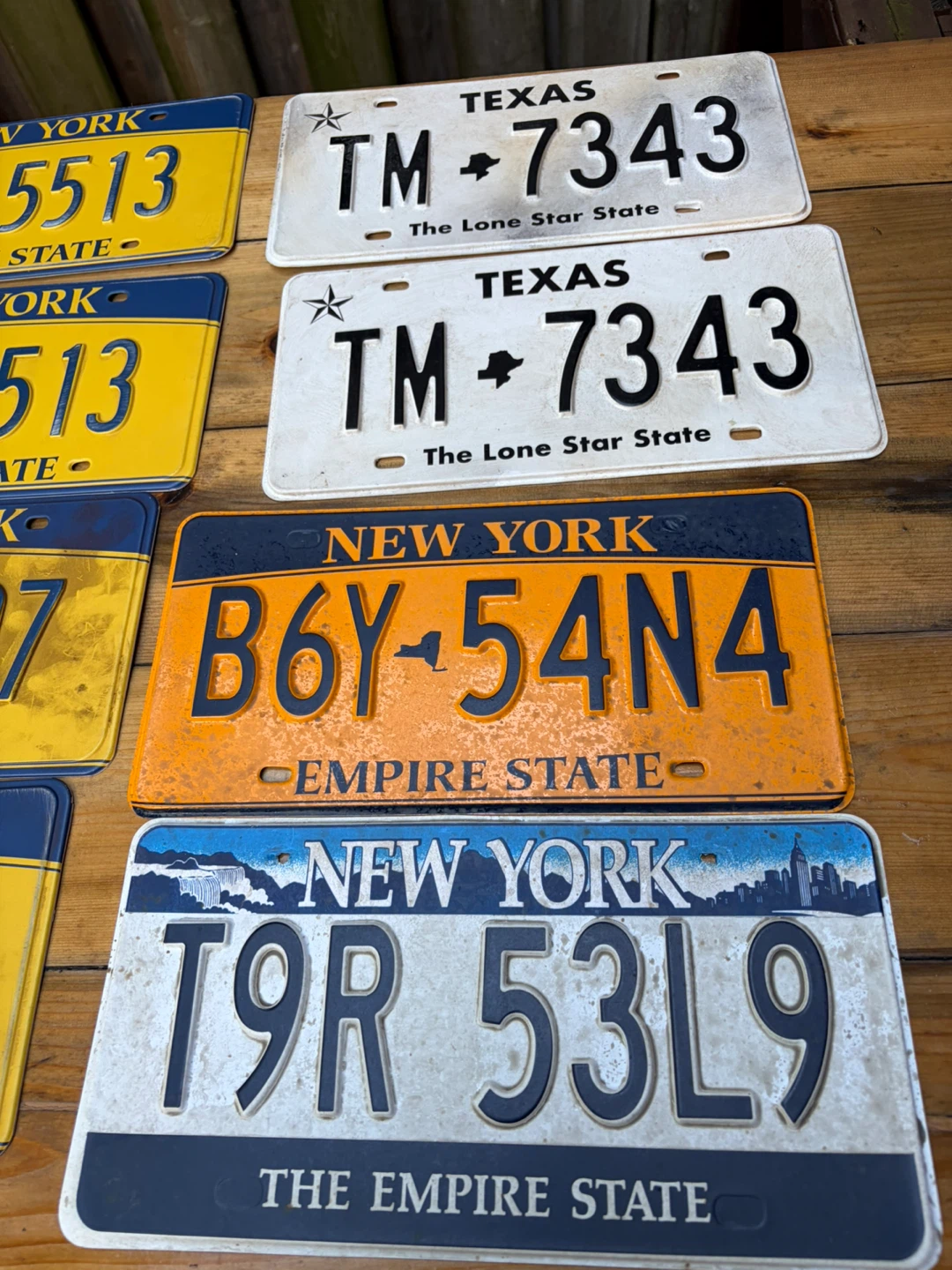 11 Vintage Plastic TV PROPS Licence Plates ! - photo 4