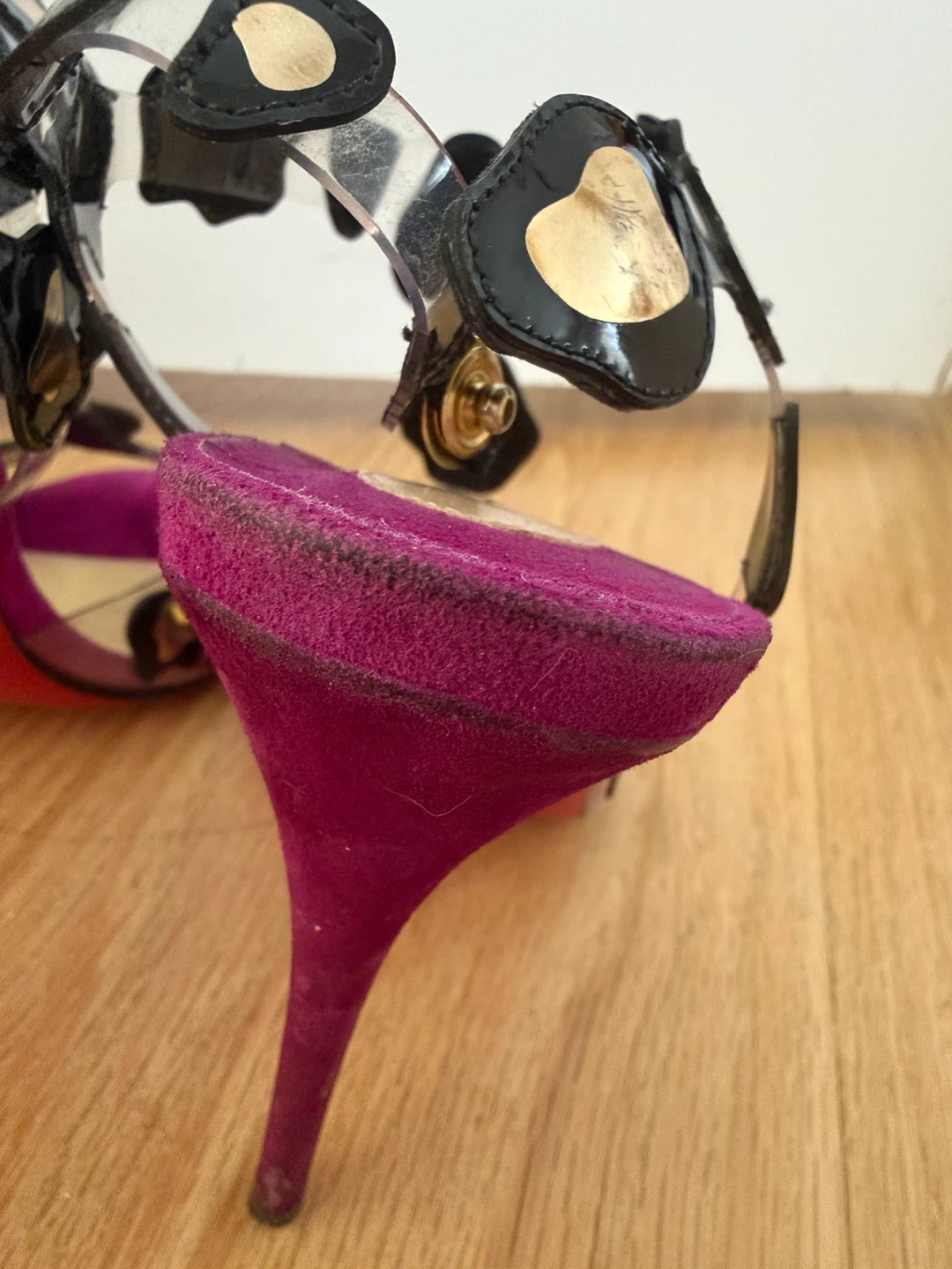 Christian Louboutin Suede Heels 🏈 - photo 4