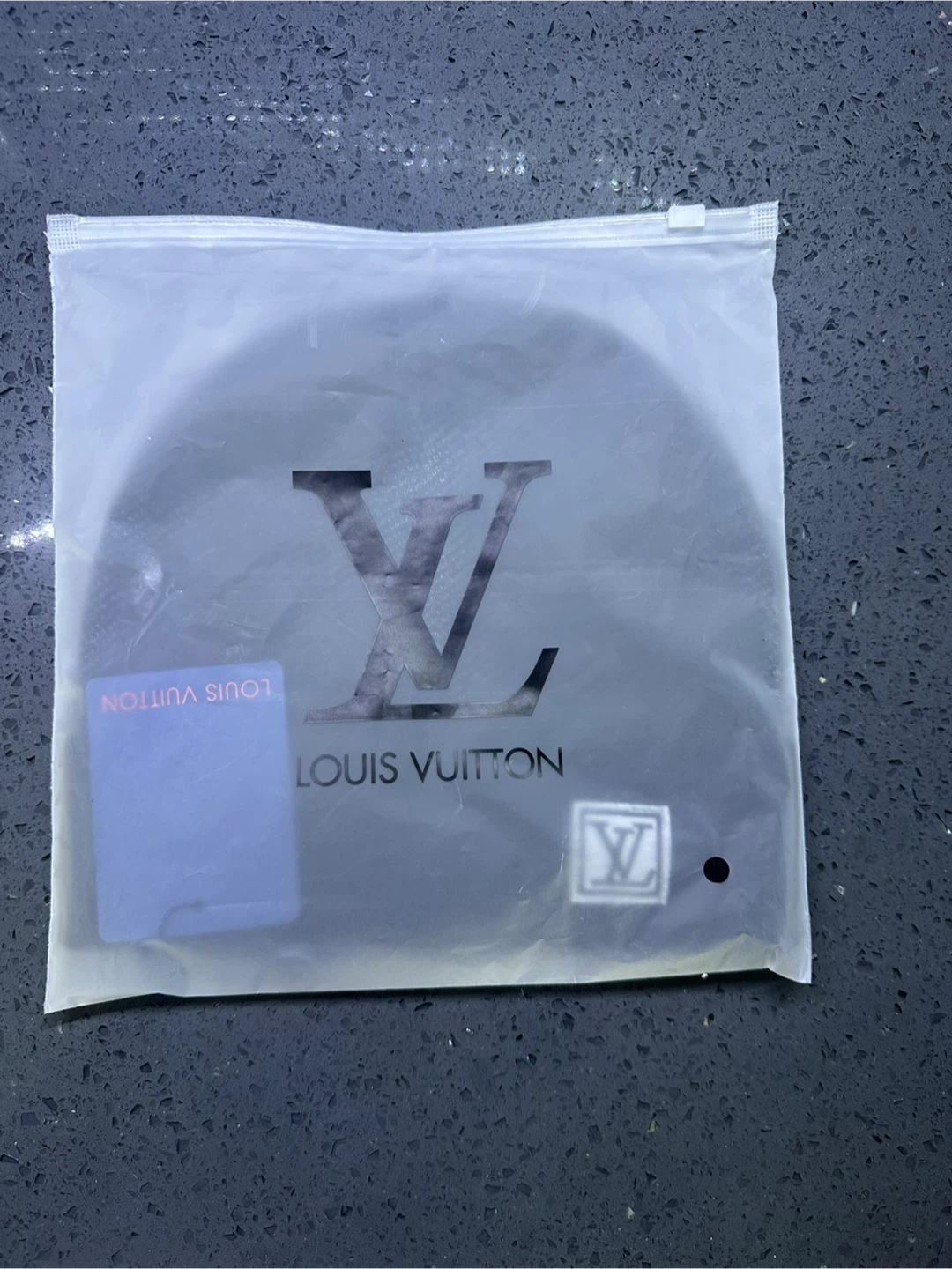 Louis Vuitton Beanie - photo 5