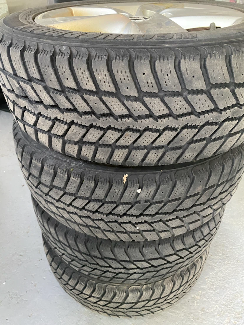 Volkswagen Winter Tires and Rims 205/55R16 - photo 2