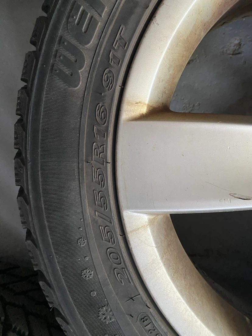 Volkswagen Winter Tires and Rims 205/55R16 - photo 5