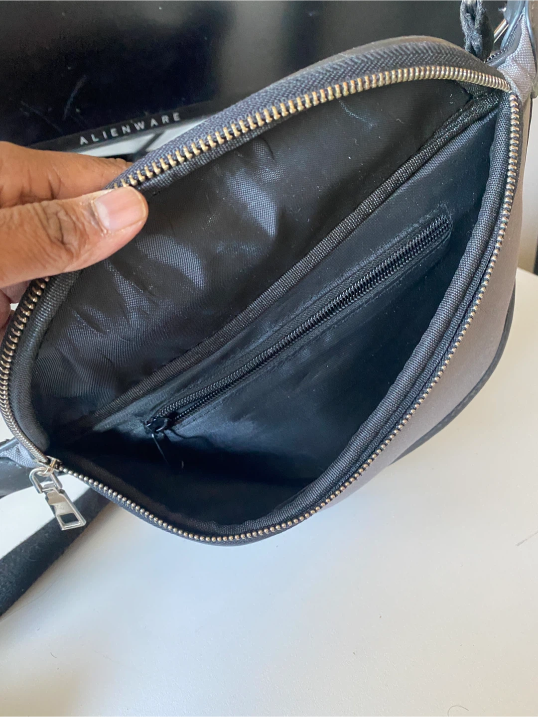 Grey and black waist bag - photo 5