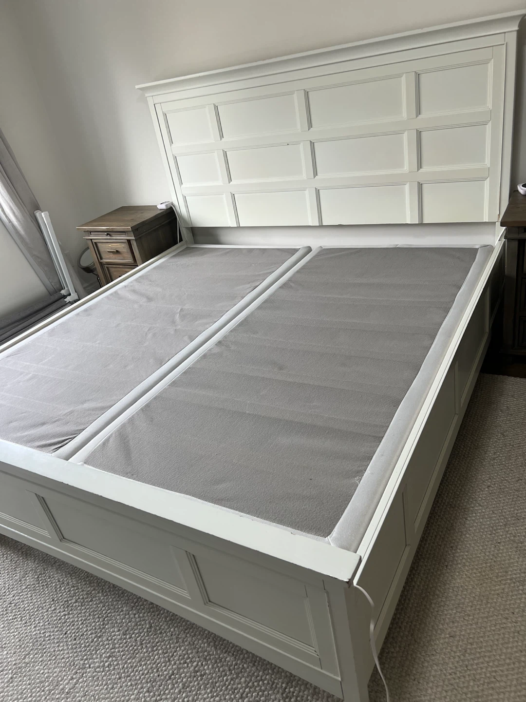 Urban Barn King Bedframe - photo 3
