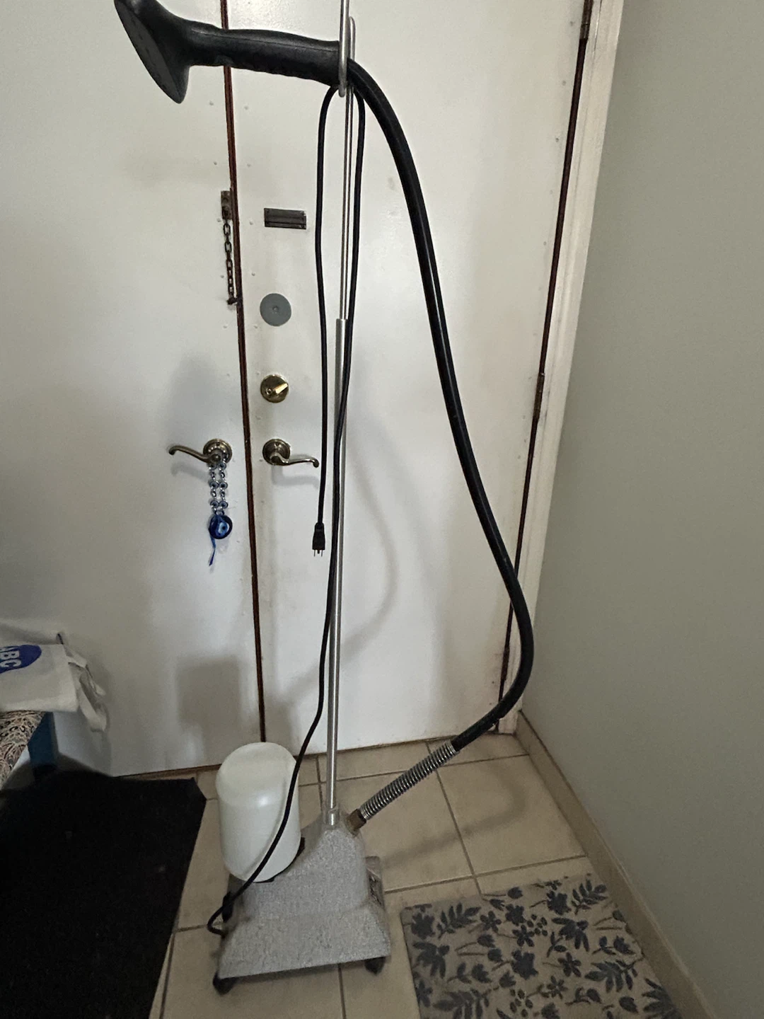 Standing Garment Steamer