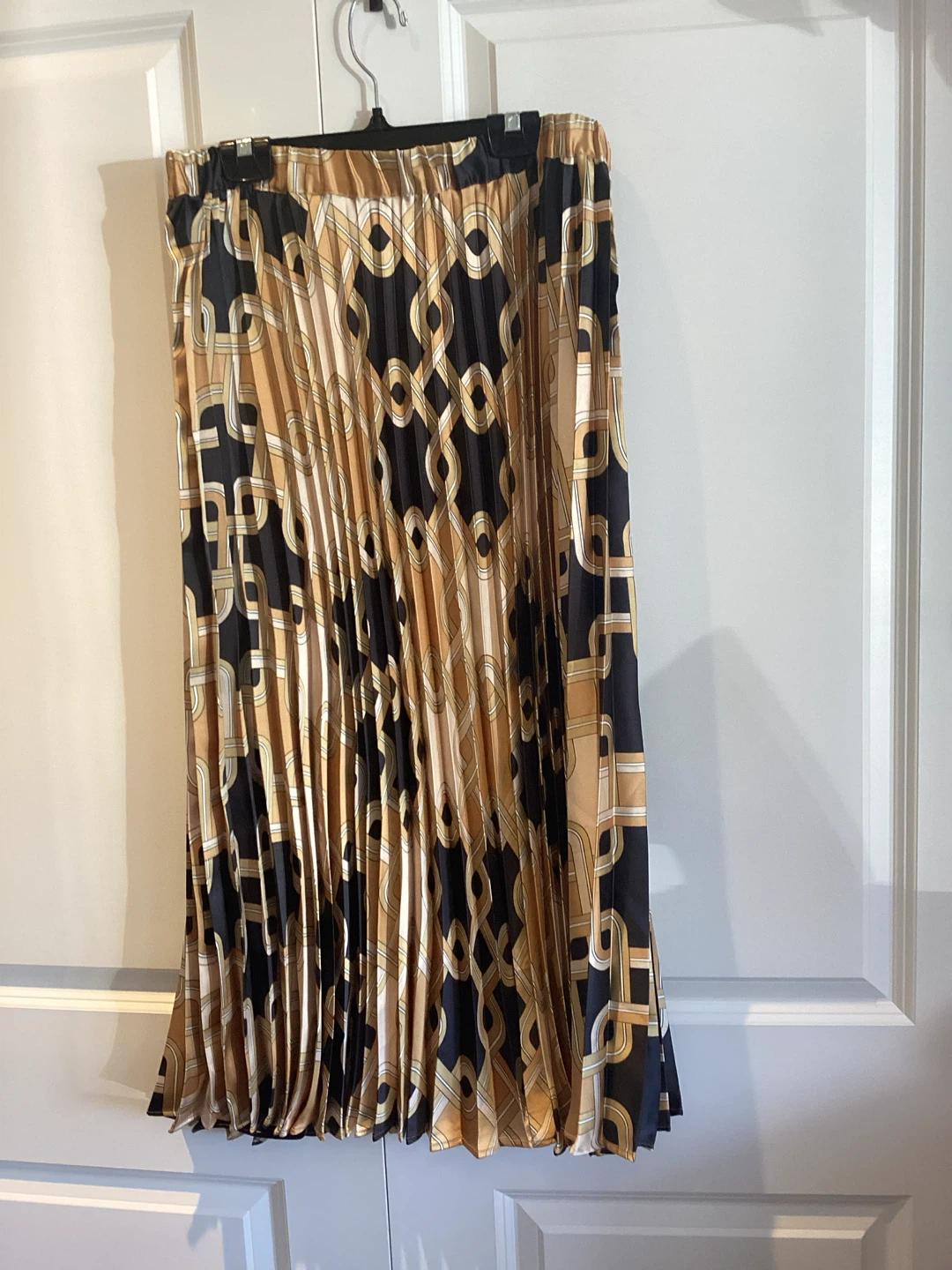 H&M RICHARD ALLEN SATIN PLEATED SKIRT