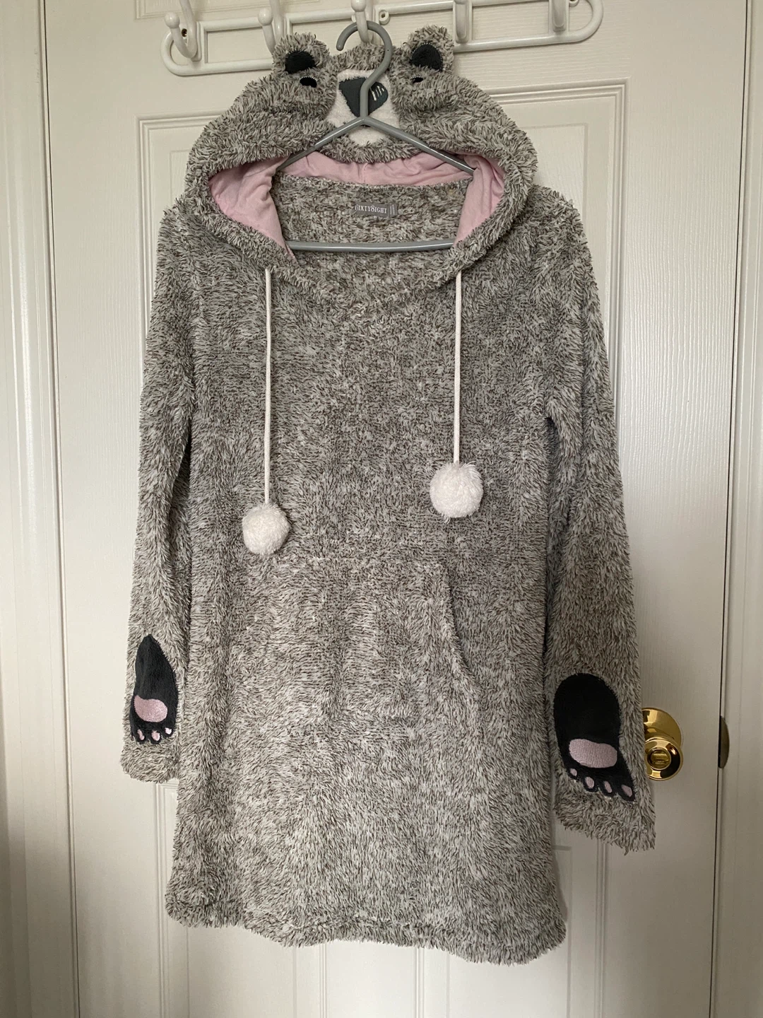 🏈 Sixty-Eight Grey Animal Hoodie
