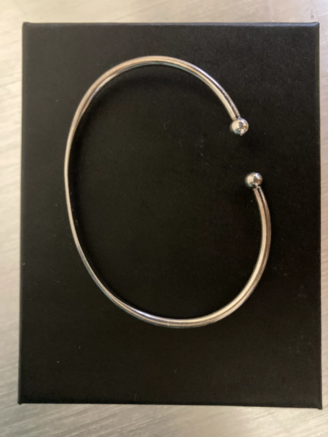 Minimalist Silver Tone Ball End Cuff Bracelet🏈 - photo 2