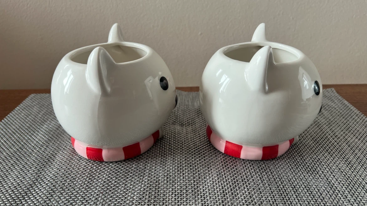 🏈 Set of 2 Target Bullseye Dog 18 oz Holiday Mugs - photo 5