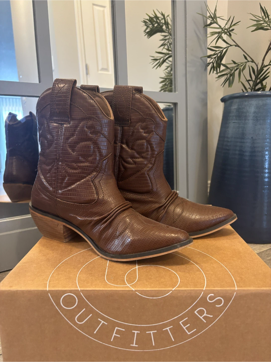 Urban Outfitters Fallon Cowboy Boots Brown Reptile Size 6
