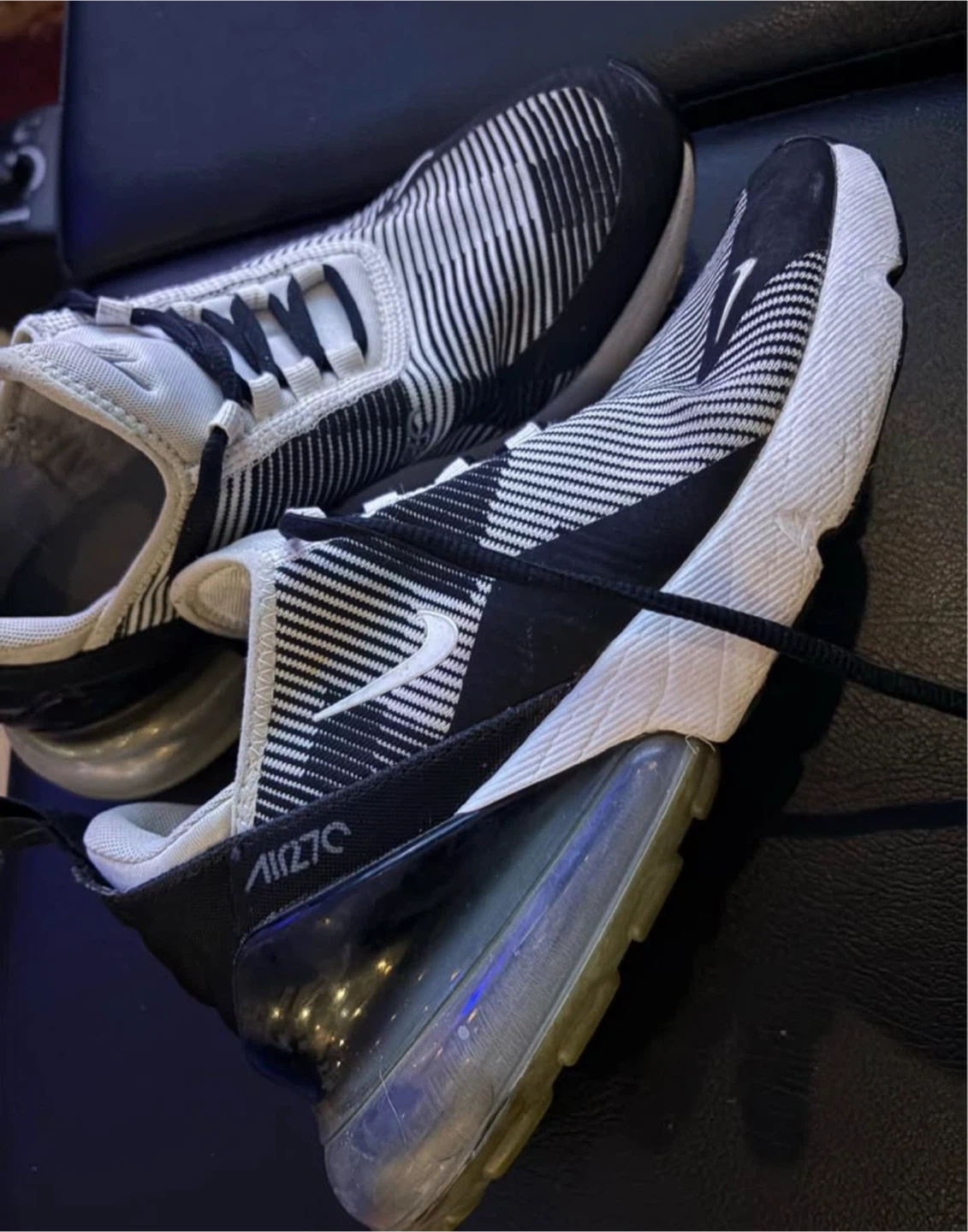 Stylish Nike Air Max 270 sneakers SZ 8 - photo 3