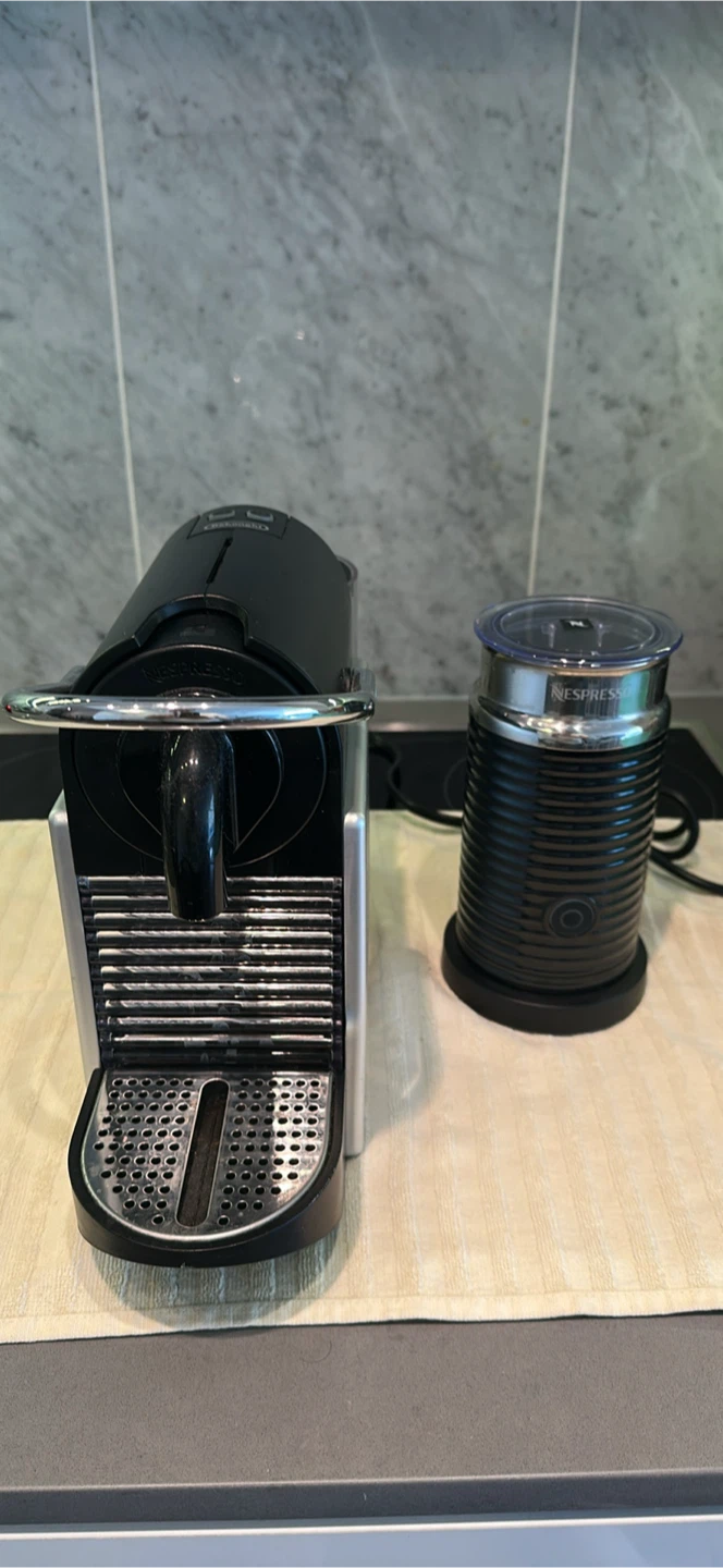 Nespresso Pixie De'Longhi