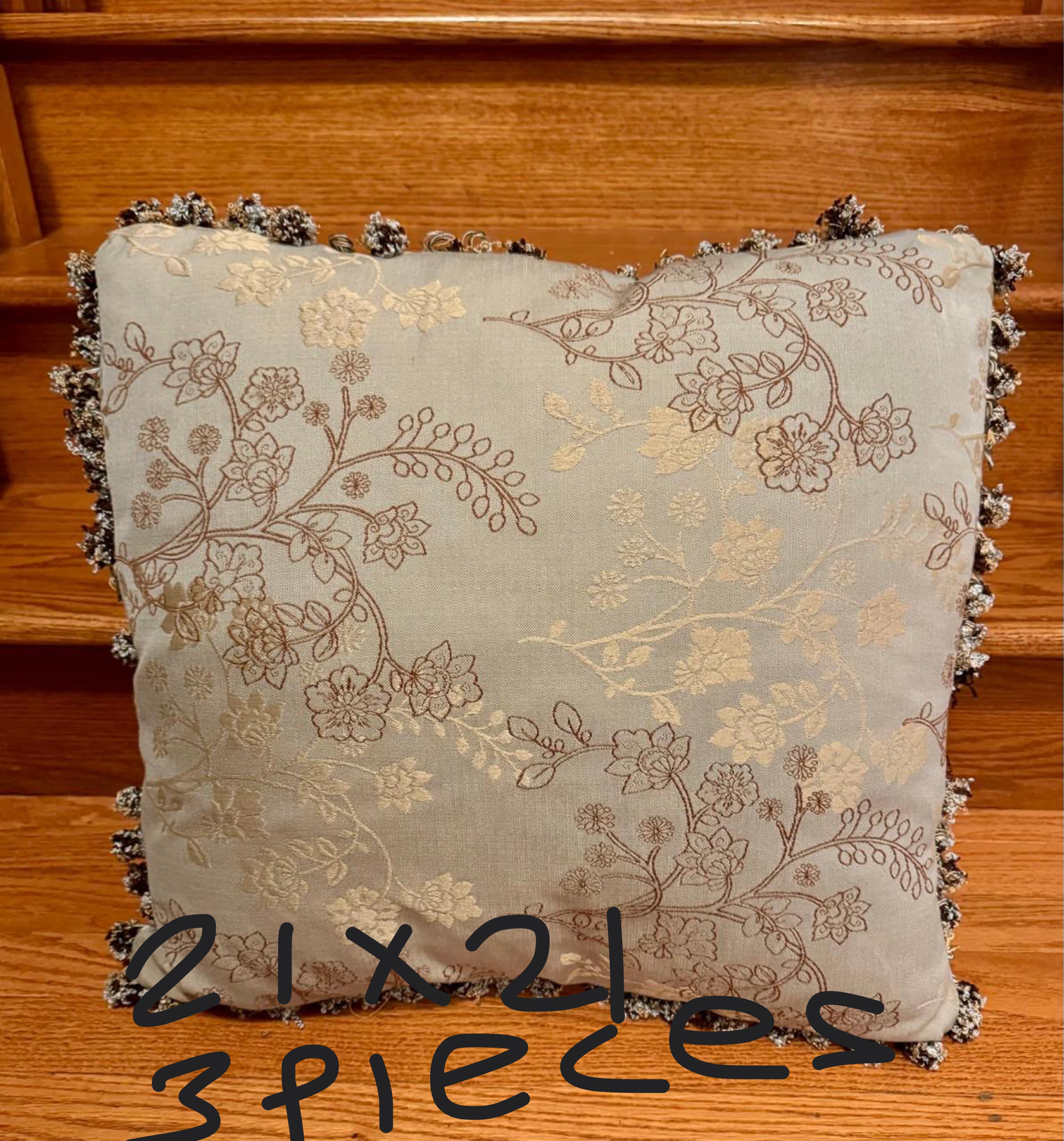 Cushions in different sizes