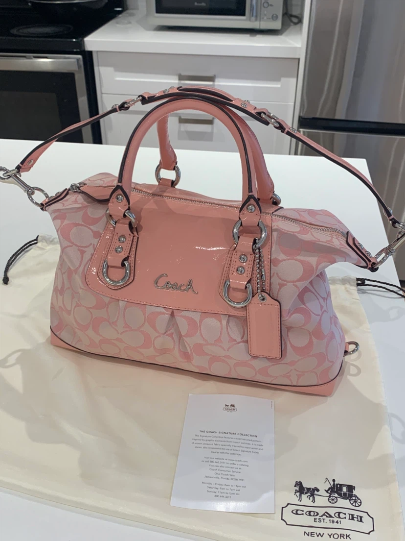 🩷 New Coach Signature Ashley Pink Satchel Bag 🩷