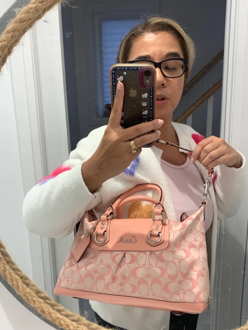 🩷 New Coach Signature Ashley Pink Handbag 🩷 Price Firm! - photo 3