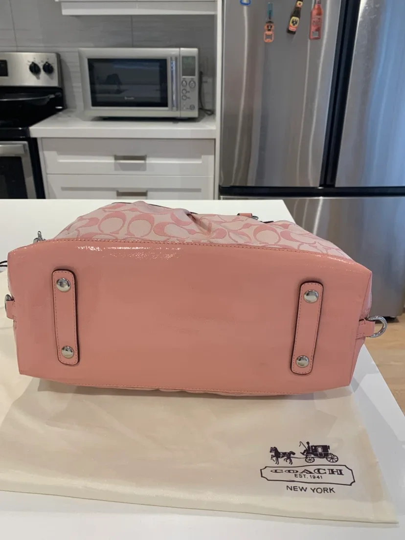 🩷 New Coach Signature Ashley Pink Handbag 🩷 Price Firm! - photo 4