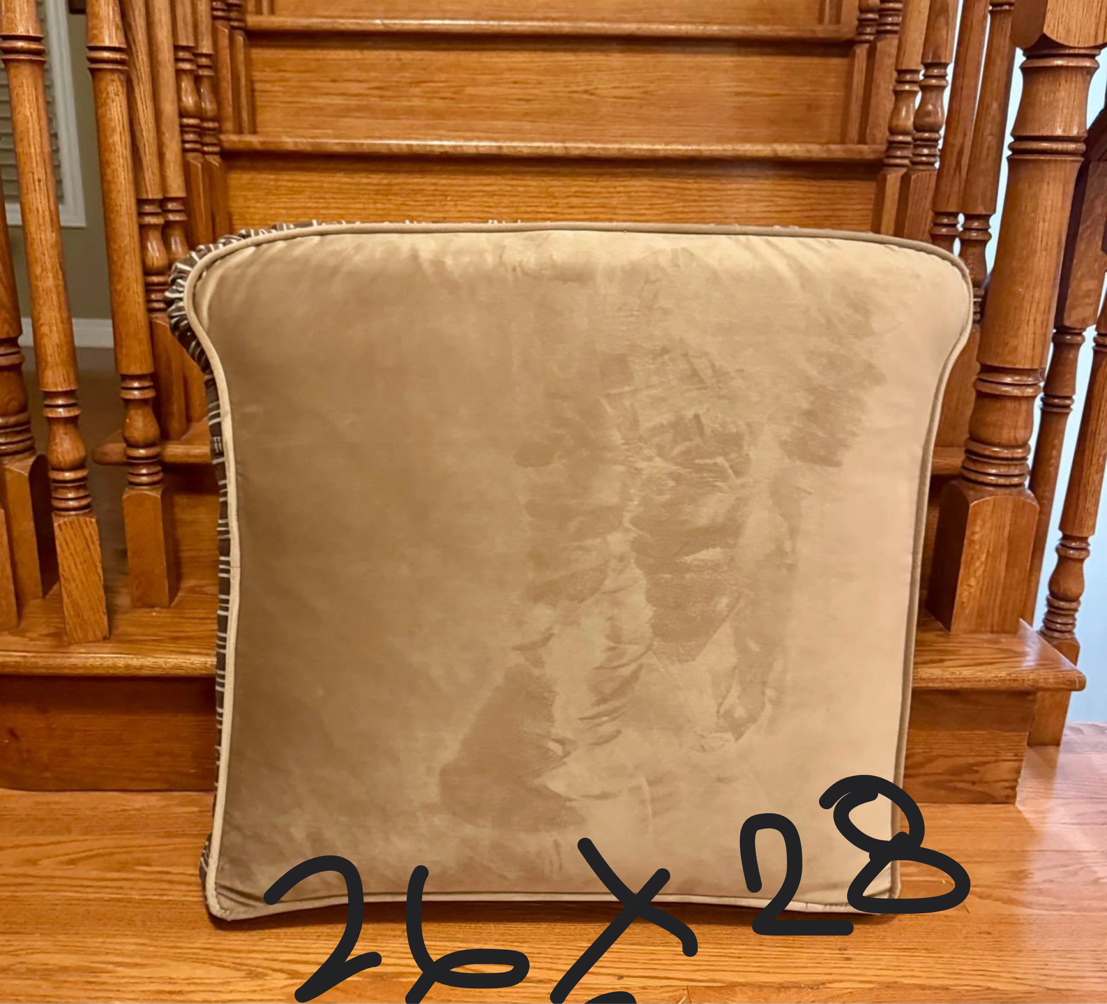 Cushions in different sizes - photo 2